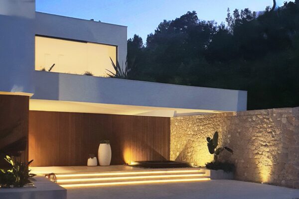 Luxury villa in Son Vida, Mallorca, by Tarragona Höhne Architects.